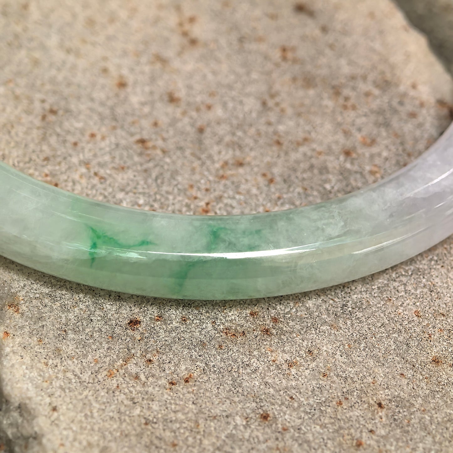 Natural Grade-A Icy Glutinous Pale Lavender Green Round Jadeite Bangle · Burmese Jade 56mm