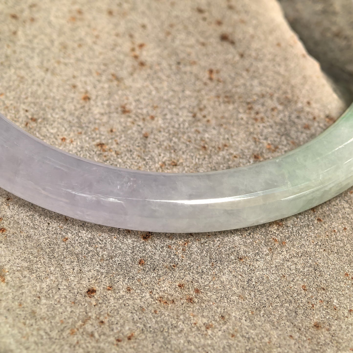 Natural Grade-A Icy Glutinous Pale Lavender Green Round Jadeite Bangle · Burmese Jade 56mm