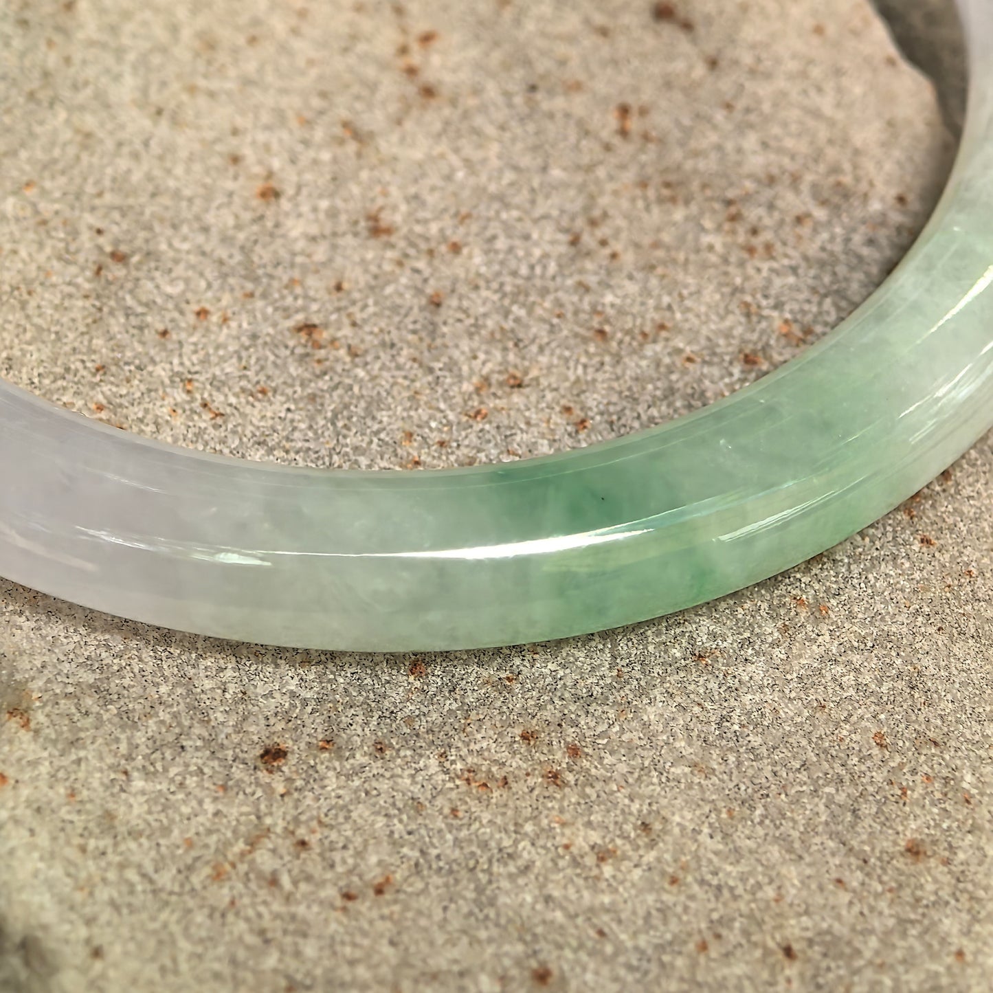 Natural Grade-A Icy Glutinous Pale Lavender Green Round Jadeite Bangle · Burmese Jade 56mm