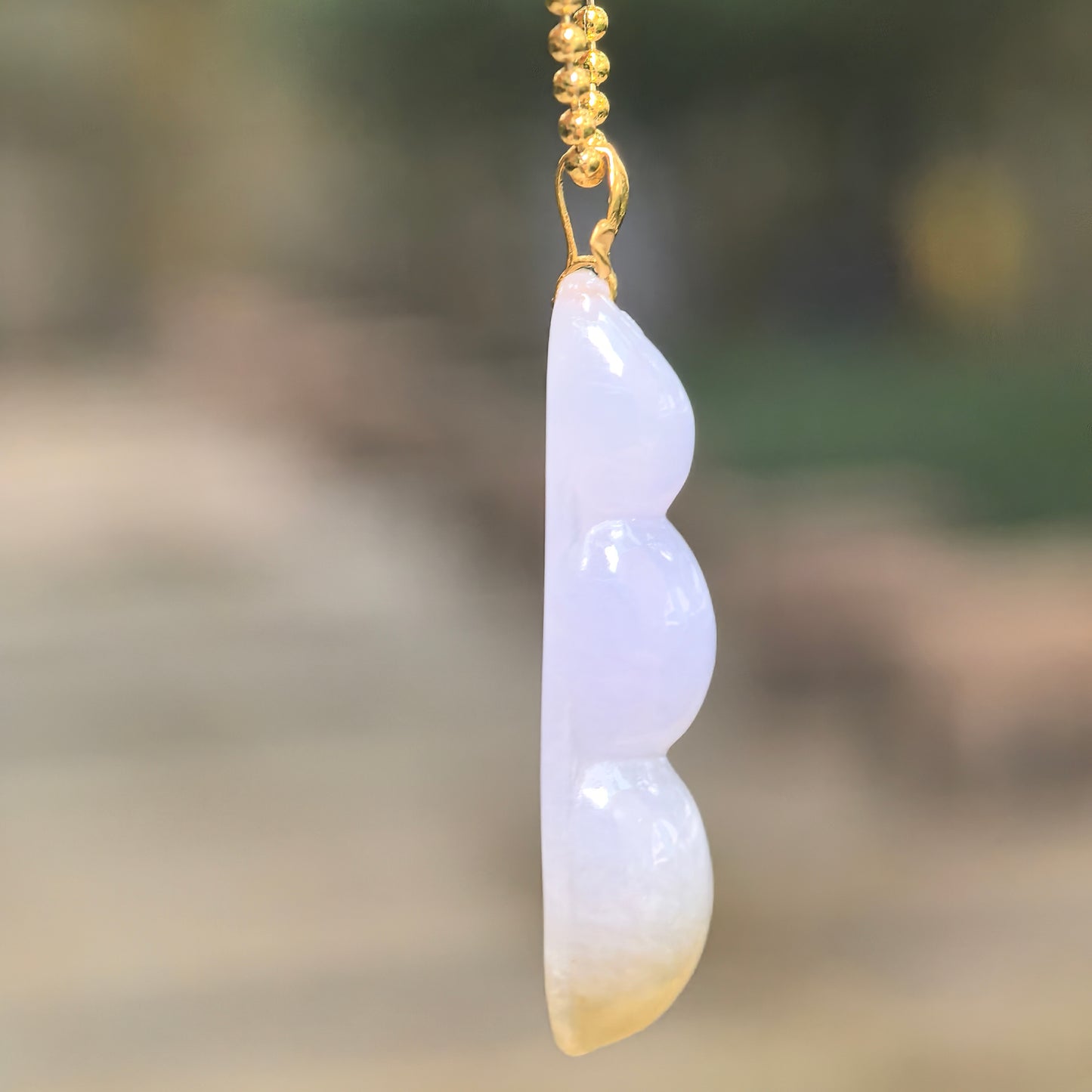 Natural Grade-A Icy Glutinous Pale Lavender Yellow Bean Pod Jadeite Pendant · Burmese Jade
