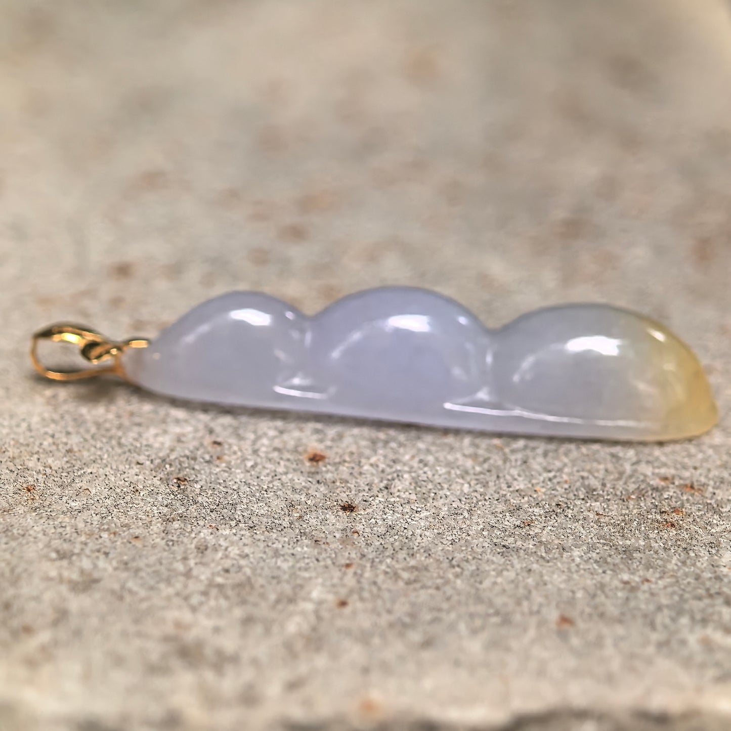 Natural Grade-A Icy Glutinous Pale Lavender Yellow Bean Pod Jadeite Pendant · Burmese Jade
