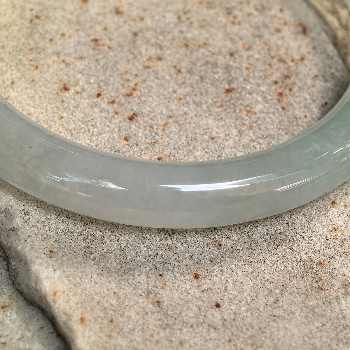 Fine Glutinous Light Green RoundJadeite Bangle -56mm