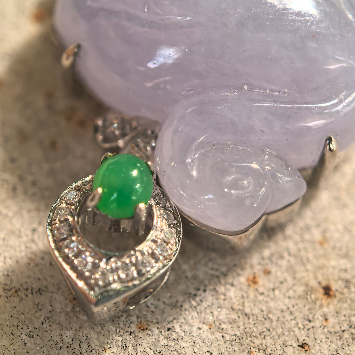 Icy Glutinous Lavender Jadeite Swan Pendant with 18K Gold and Diamonds