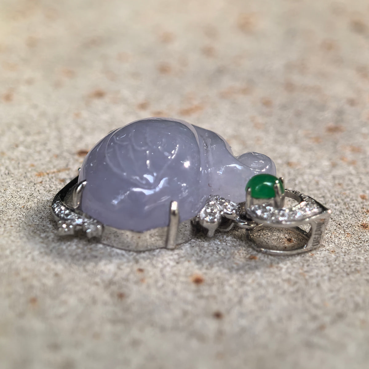 Icy Glutinous Lavender Jadeite Swan Pendant with 18K Gold and Diamonds