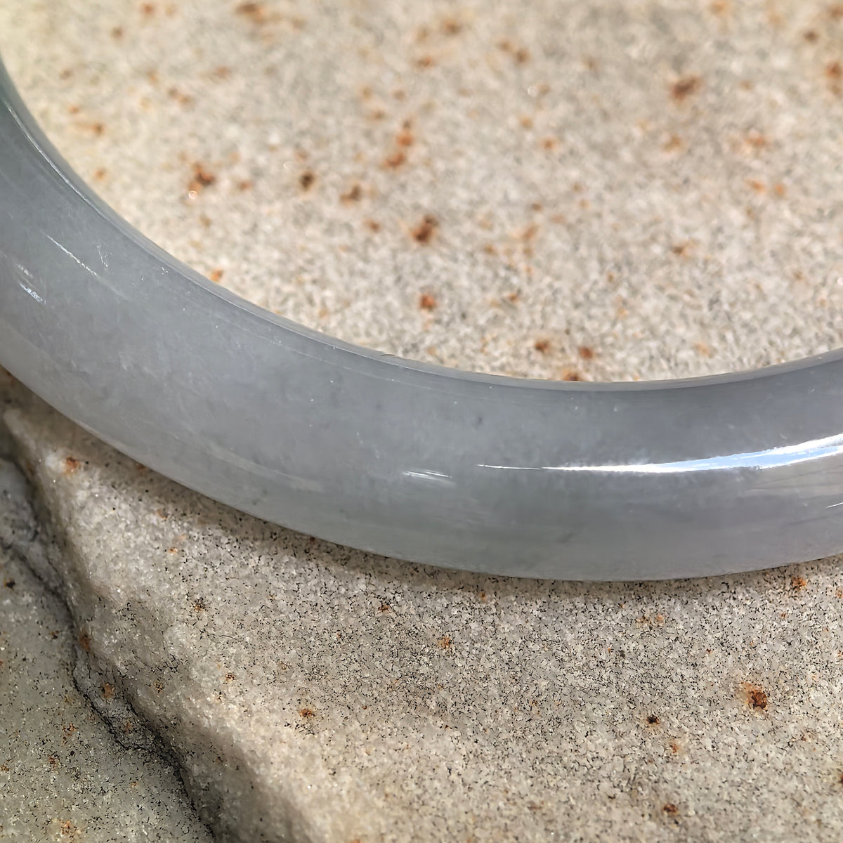 Fine Glutinous Pale Lavender RoundJadeite Bangle -56mm