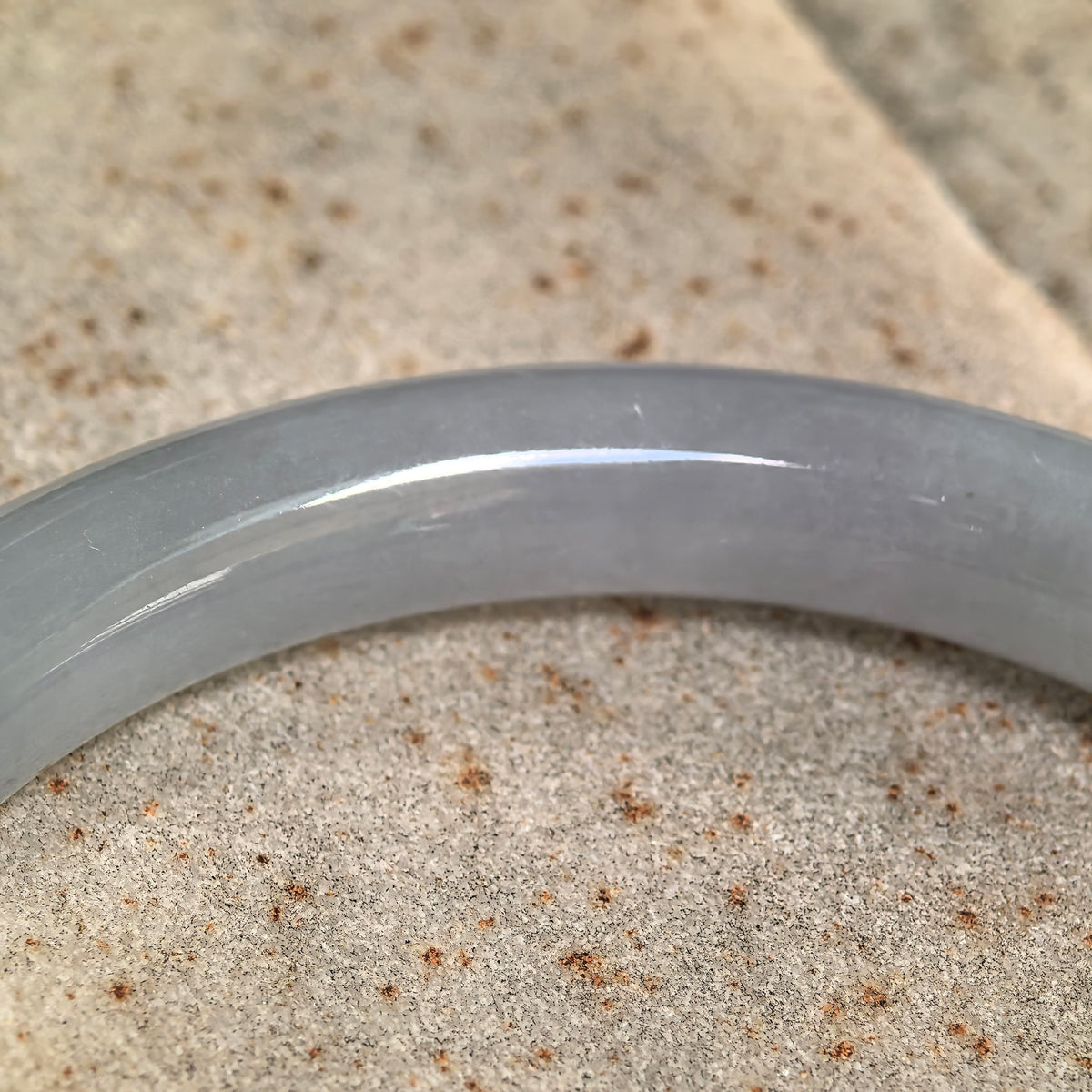 Fine Glutinous Pale Lavender RoundJadeite Bangle -56mm