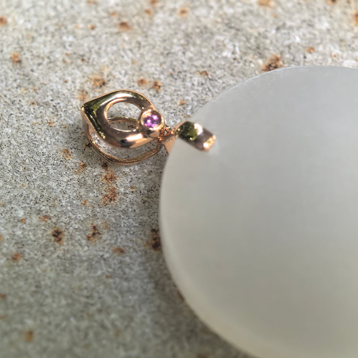 White Round Plain Plaque Pendant with 18K Gold Bail