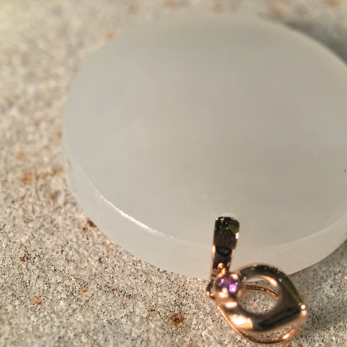 White Round Plain Plaque Pendant with 18K Gold Bail