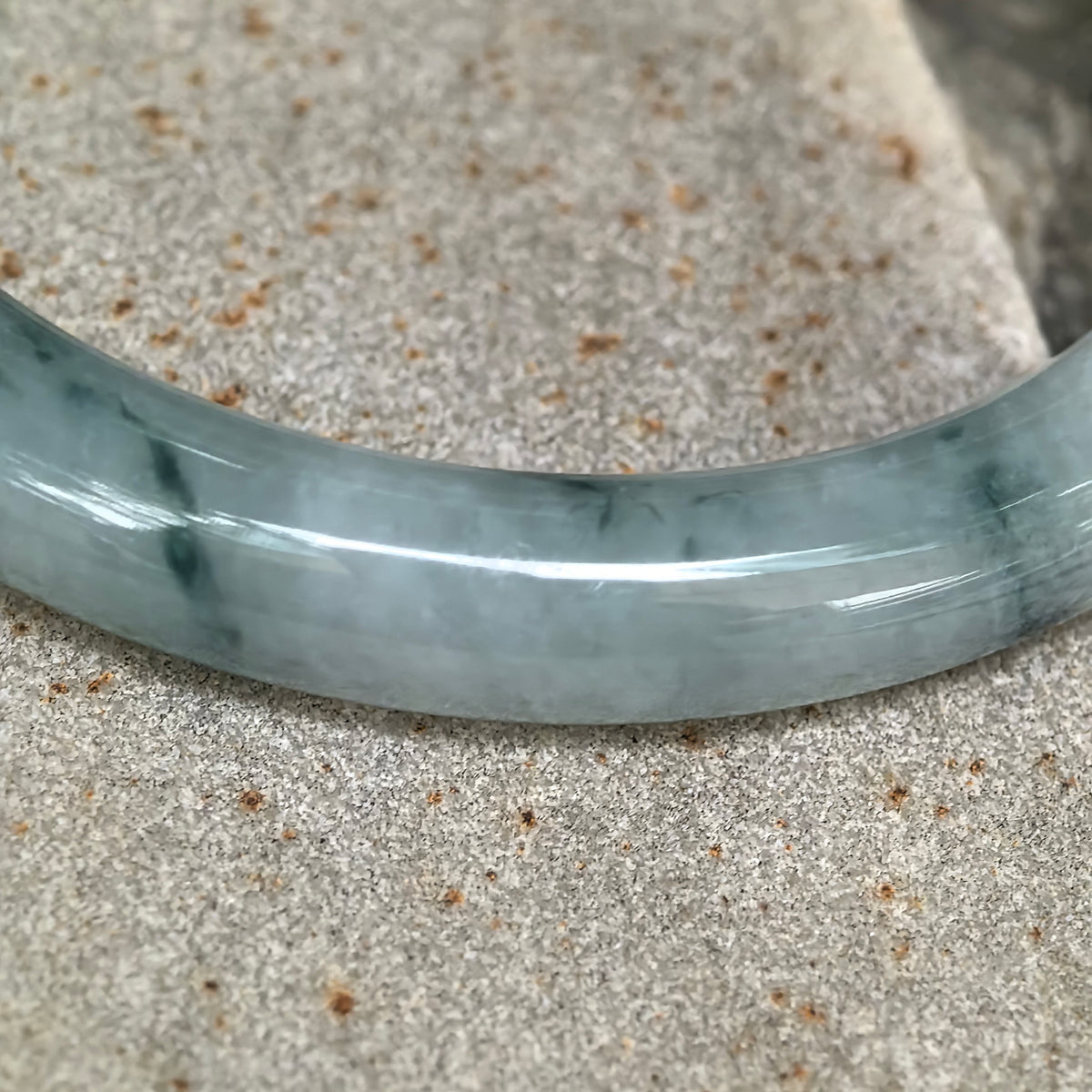 Fine Glutinous Deep Green Floating Flower Round Jadeite Bangle -58mm