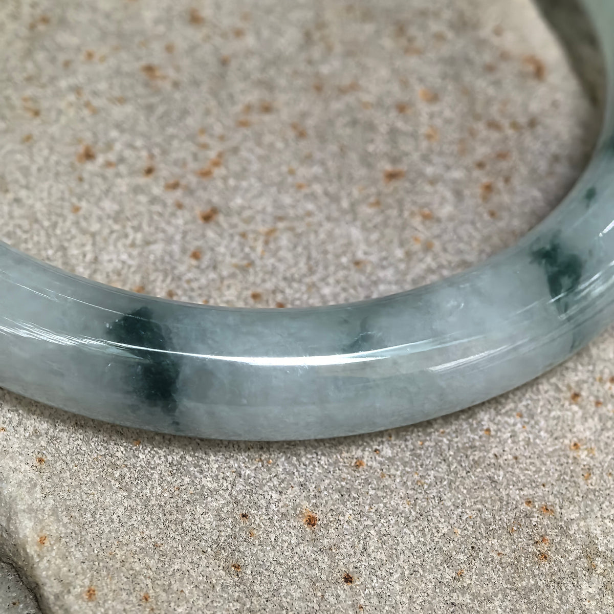Fine Glutinous Deep Green Floating Flower Round Jadeite Bangle -58mm