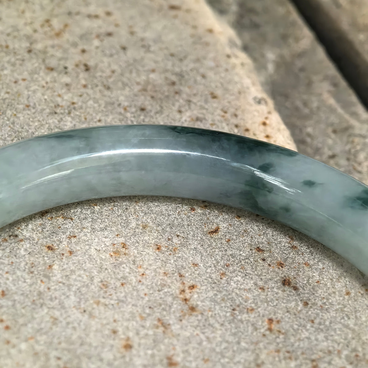 Fine Glutinous Deep Green Floating Flower Round Jadeite Bangle -58mm