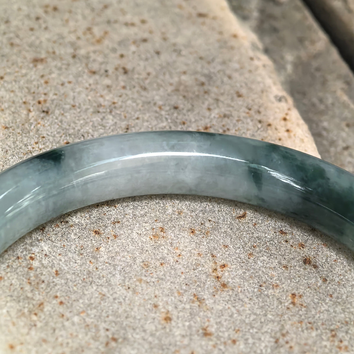 Fine Glutinous Deep Green Floating Flower Round Jadeite Bangle -58mm