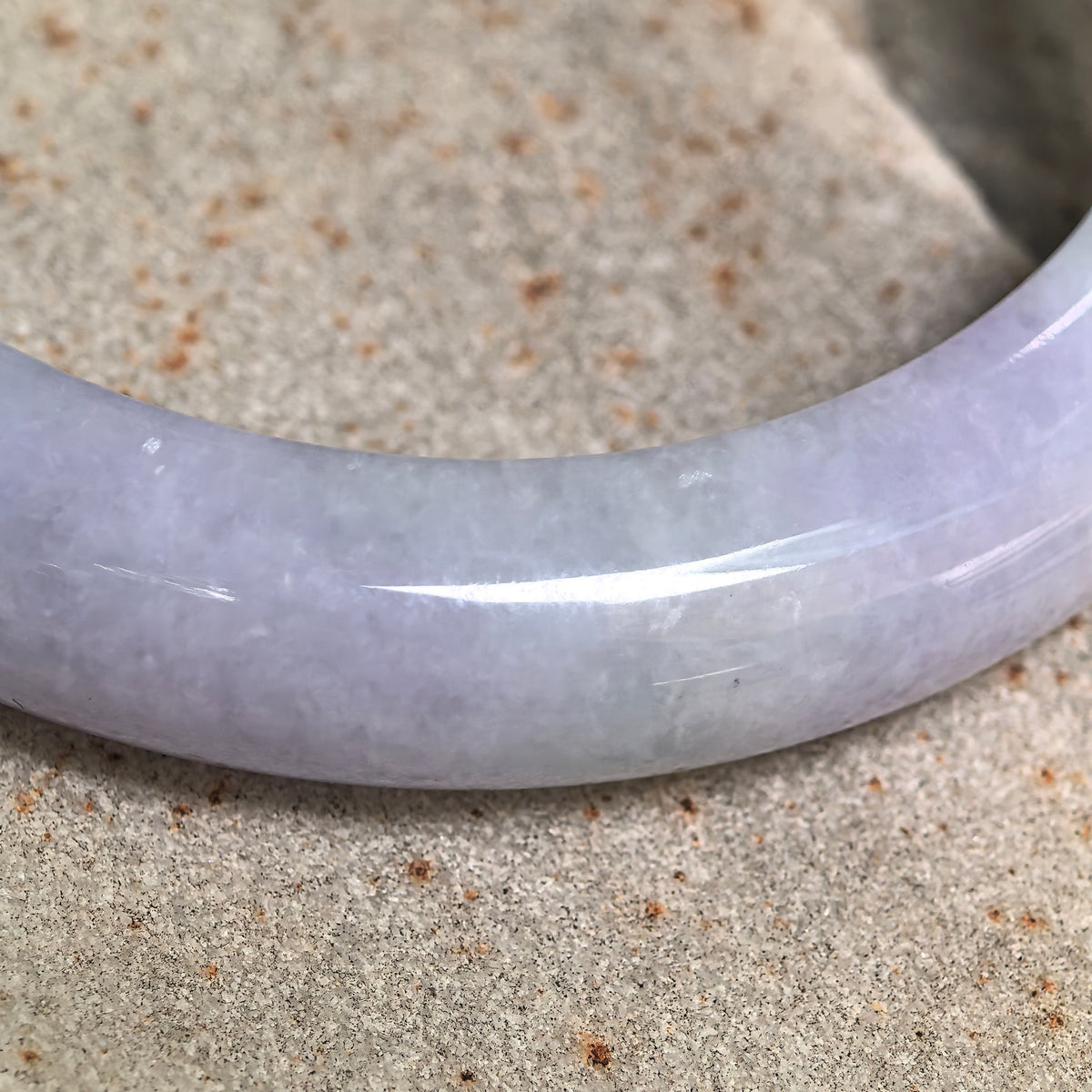 Glutinous Light Lavender D-Shape Jadeite Bangle with Bright Green Accent -56mm