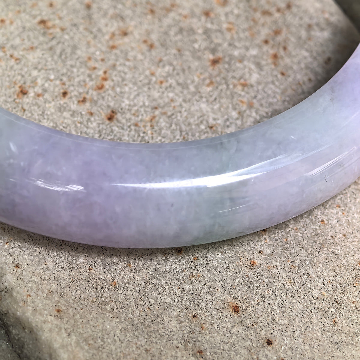 Glutinous Light Lavender D-Shape Jadeite Bangle with Bright Green Accent -56mm