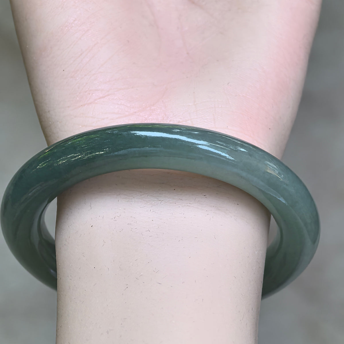 Icy Glutinous Green Round Jadeite Bangle -55mm