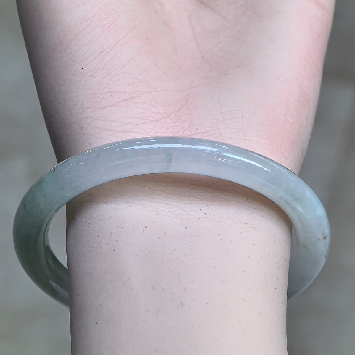 Icy Glutinous Lihgt Green Round Jadeite Bangle -55mm