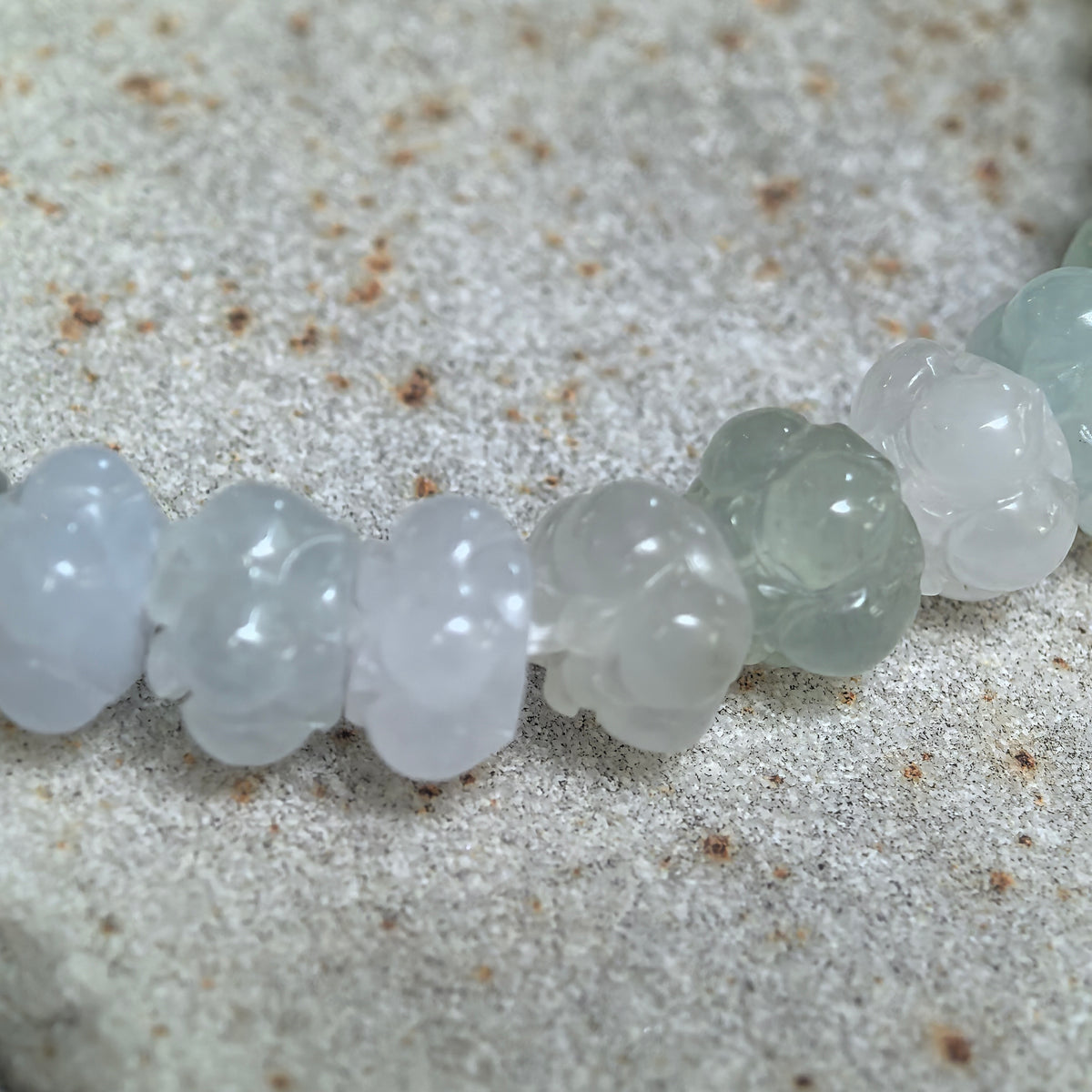 Fine Glutinous Light Green and White Lotus-Carved Jadeite Bead Bracelet -8mm