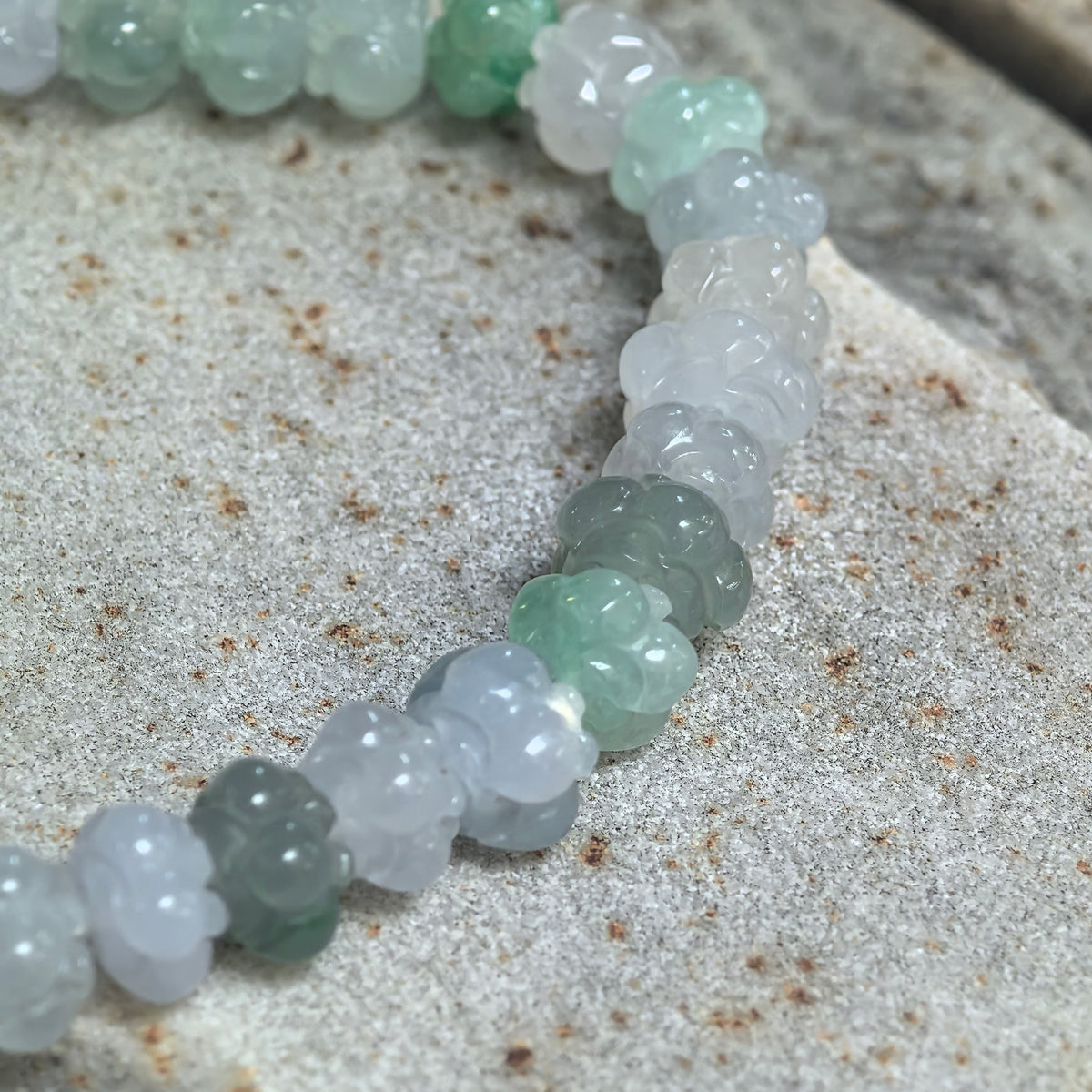 Fine Glutinous Light Green and White Lotus-Carved Jadeite Bead Bracelet -8mm