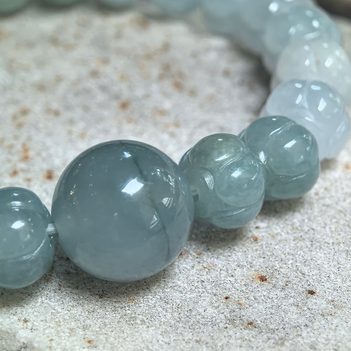 Fine Glutinous Light Green Gradient Lotus-Carved Jadeite Bead Bracelet -7.5mm