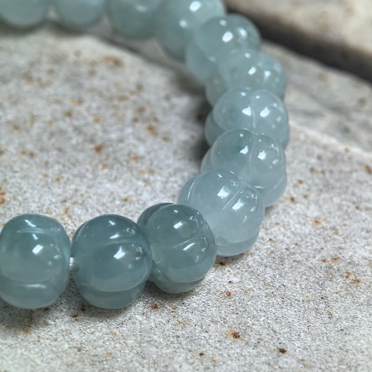 Fine Glutinous Light Green Gradient Lotus-Carved Jadeite Bead Bracelet -7.5mm