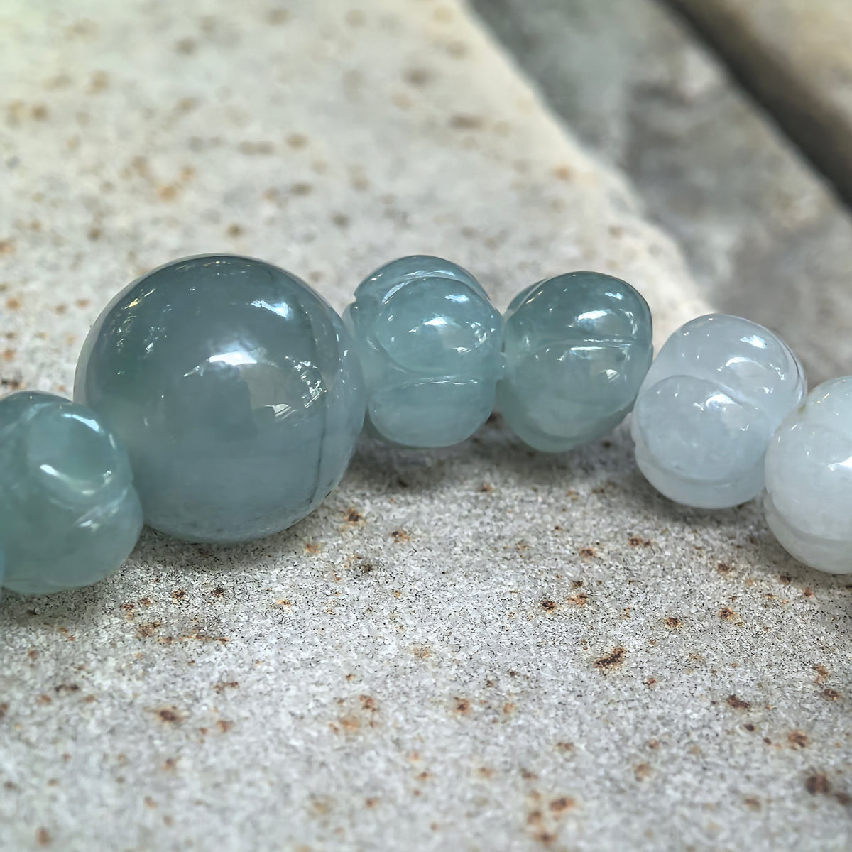 Fine Glutinous Light Green Gradient Lotus-Carved Jadeite Bead Bracelet -7.5mm