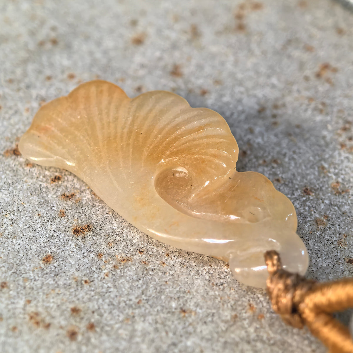 Fine Glutinous Yellow Ginkgo Leaf Jadeite Pendant