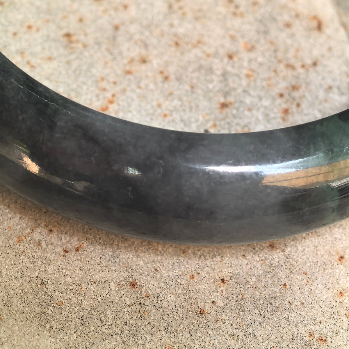 Glutinous Black-and-Green D-Shape Jadeite Bangle – 60mm
