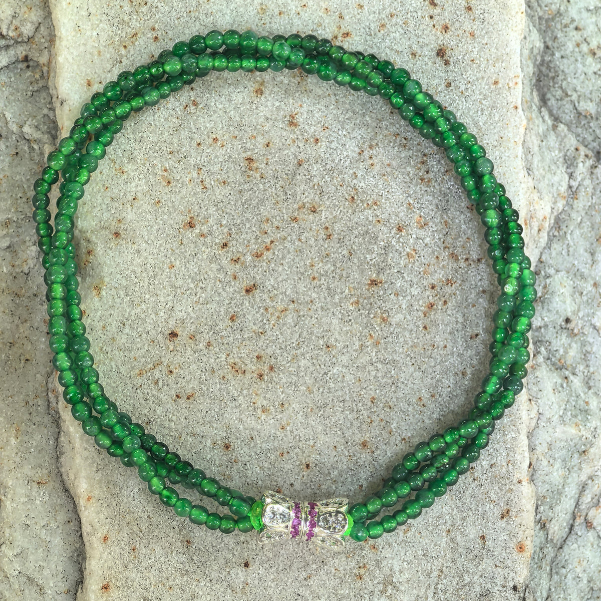 Icy Green Twisted Jadeite Bead Bracelet -2.5mm