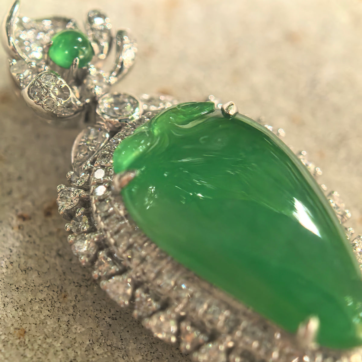 Icy Glutinous Bright Green Pear-Shaped Jadeite Pendant