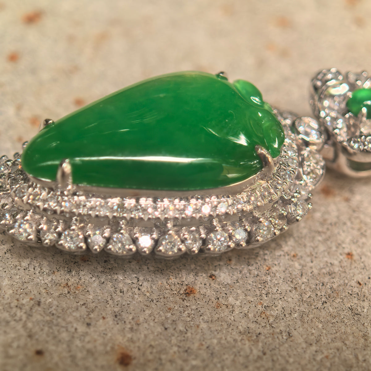 Icy Glutinous Bright Green Pear-Shaped Jadeite Pendant