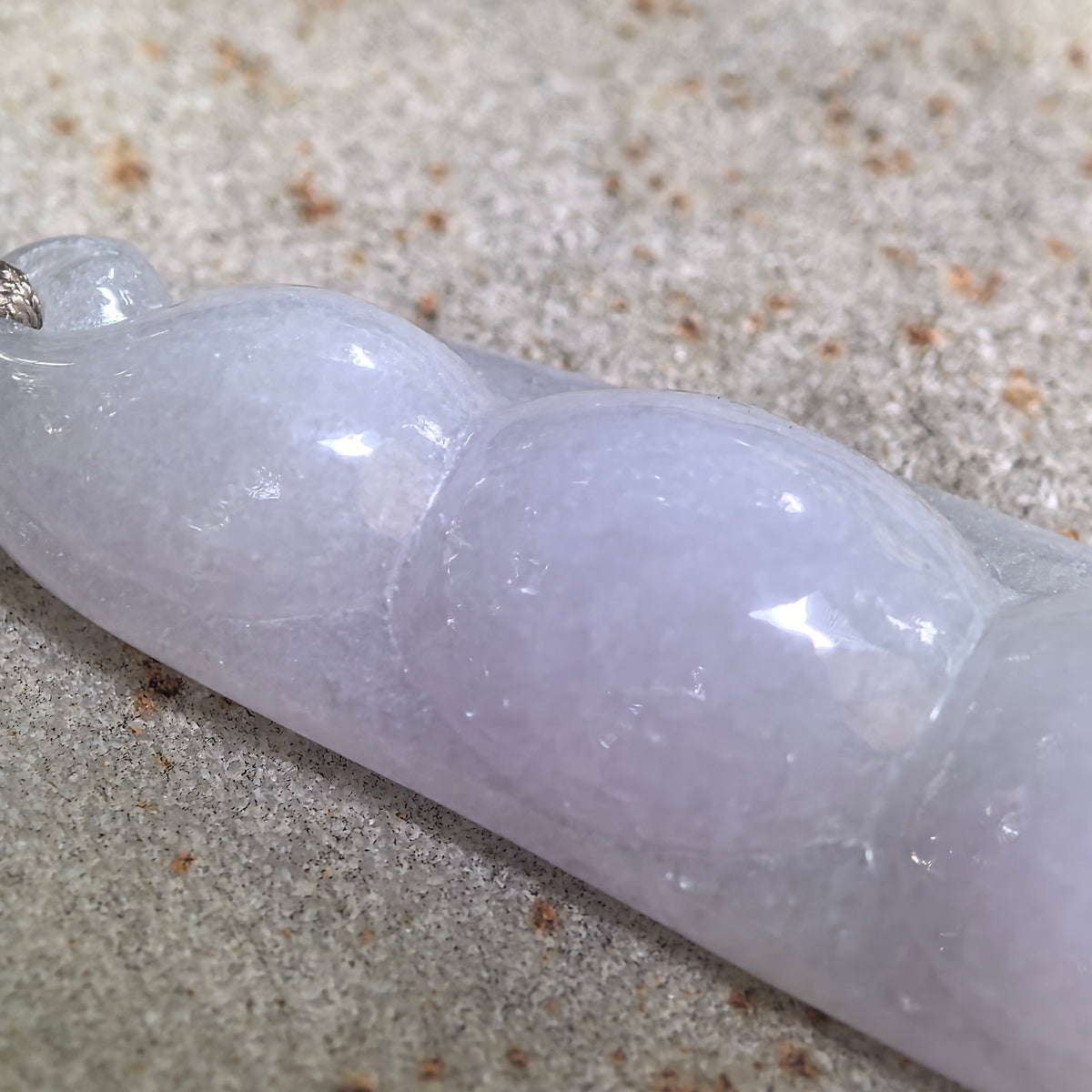 Glutinous Pale Lavender Jadeite Bean Pod Pendant