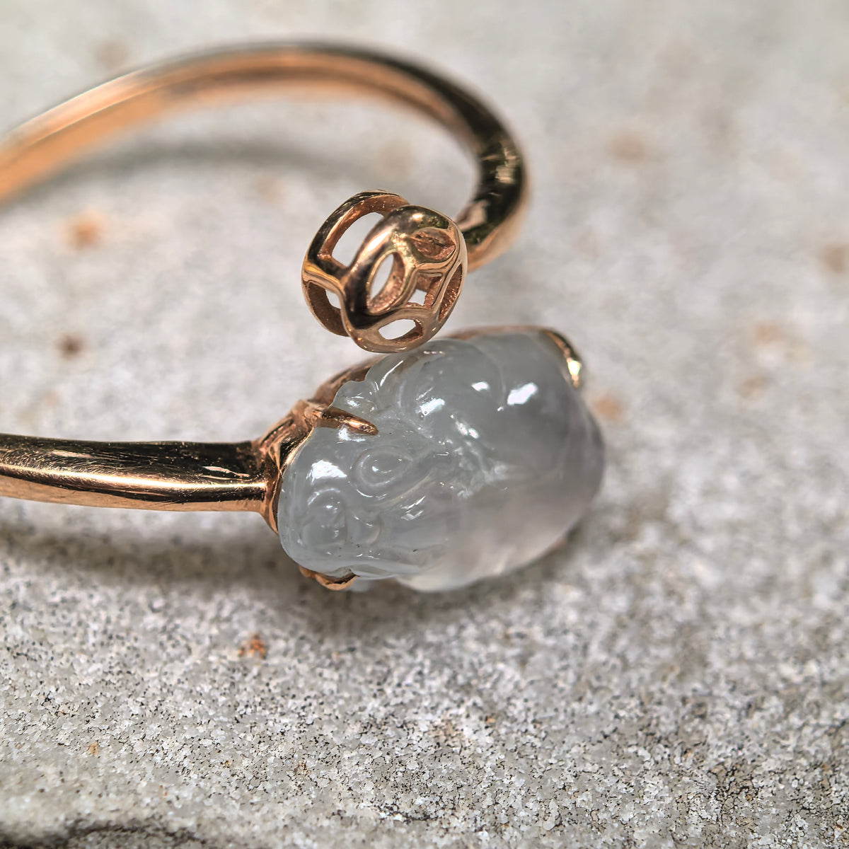 Icy White Jadeite Pixiu Ring in 18K Gold -US7