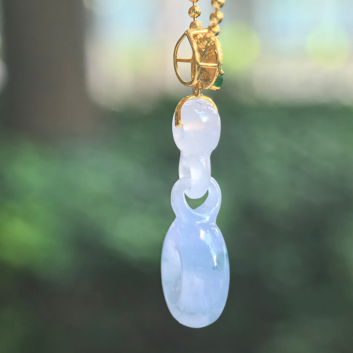 Icy Purple Jadeite Peace Pendant with Integral Jadeite Links