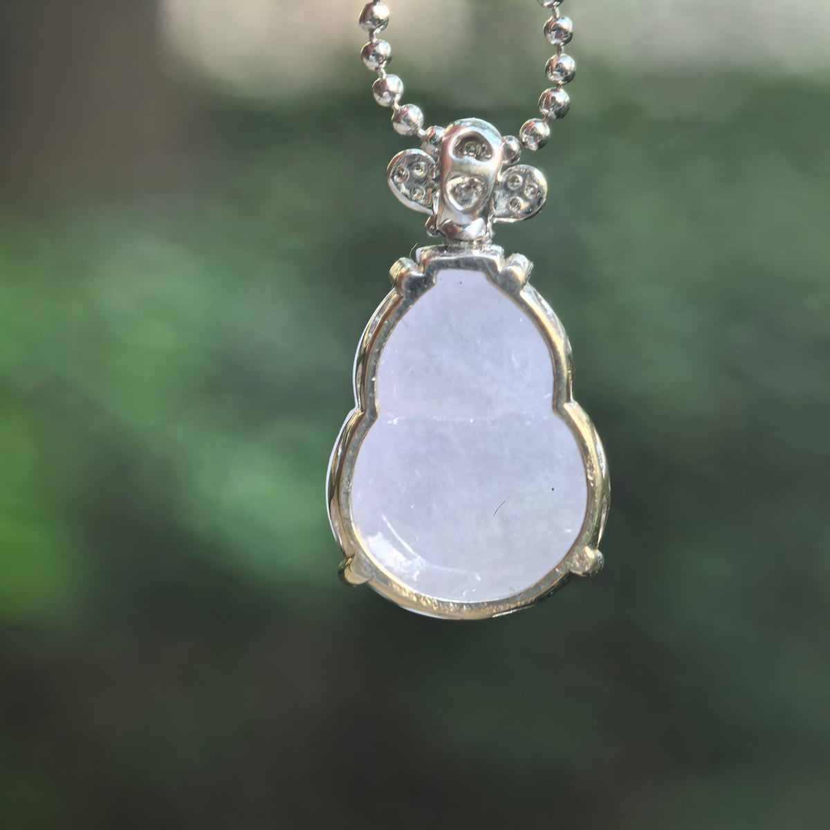 Icy Purple Jadeite Gourd Pendant in 18K Gold