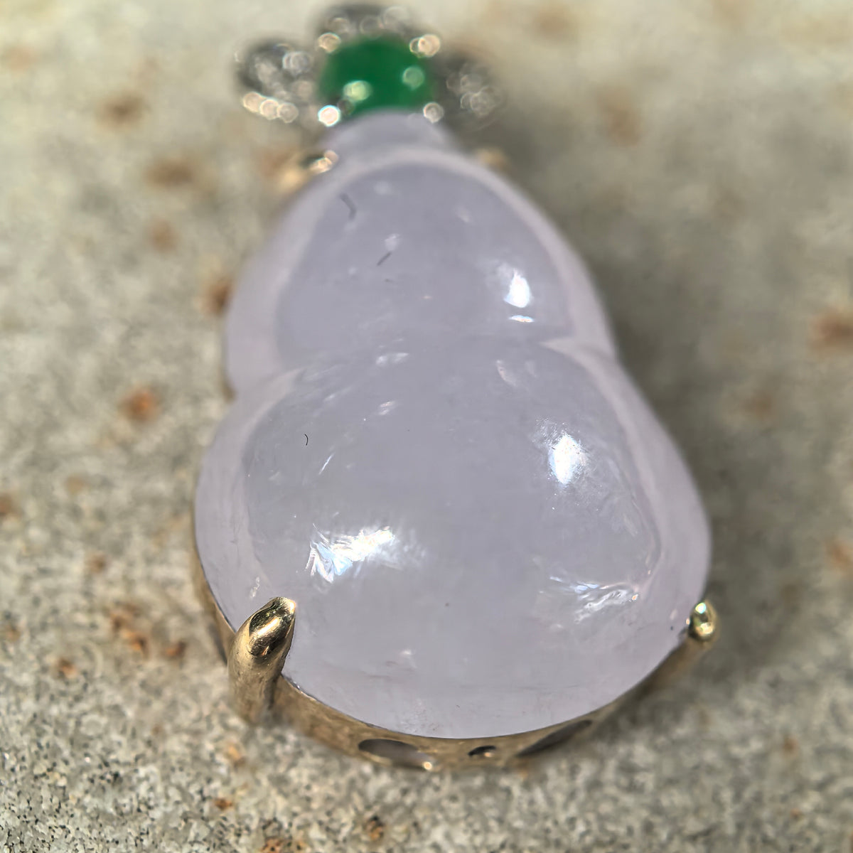 Icy Purple Jadeite Gourd Pendant in 18K Gold