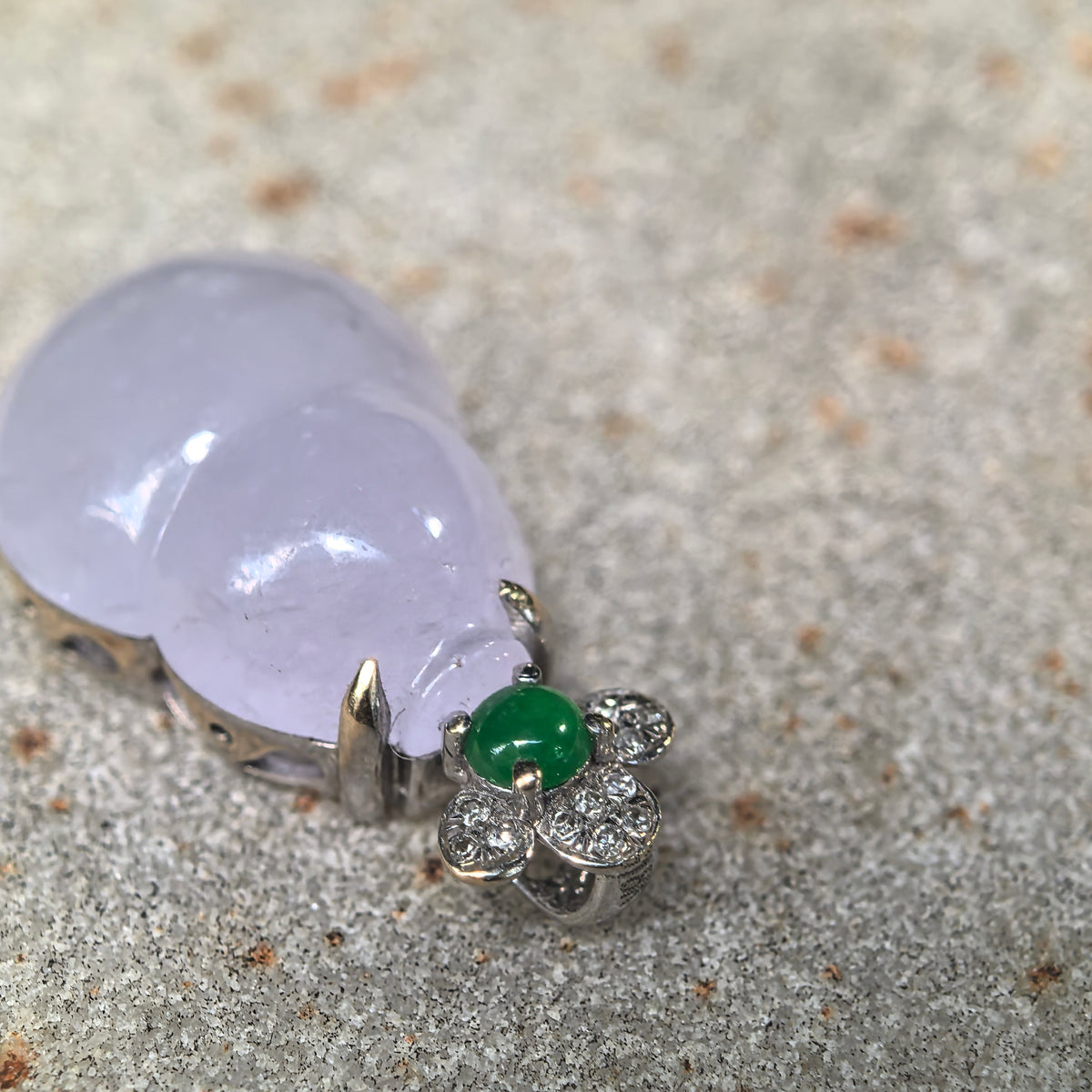 Icy Purple Jadeite Gourd Pendant in 18K Gold