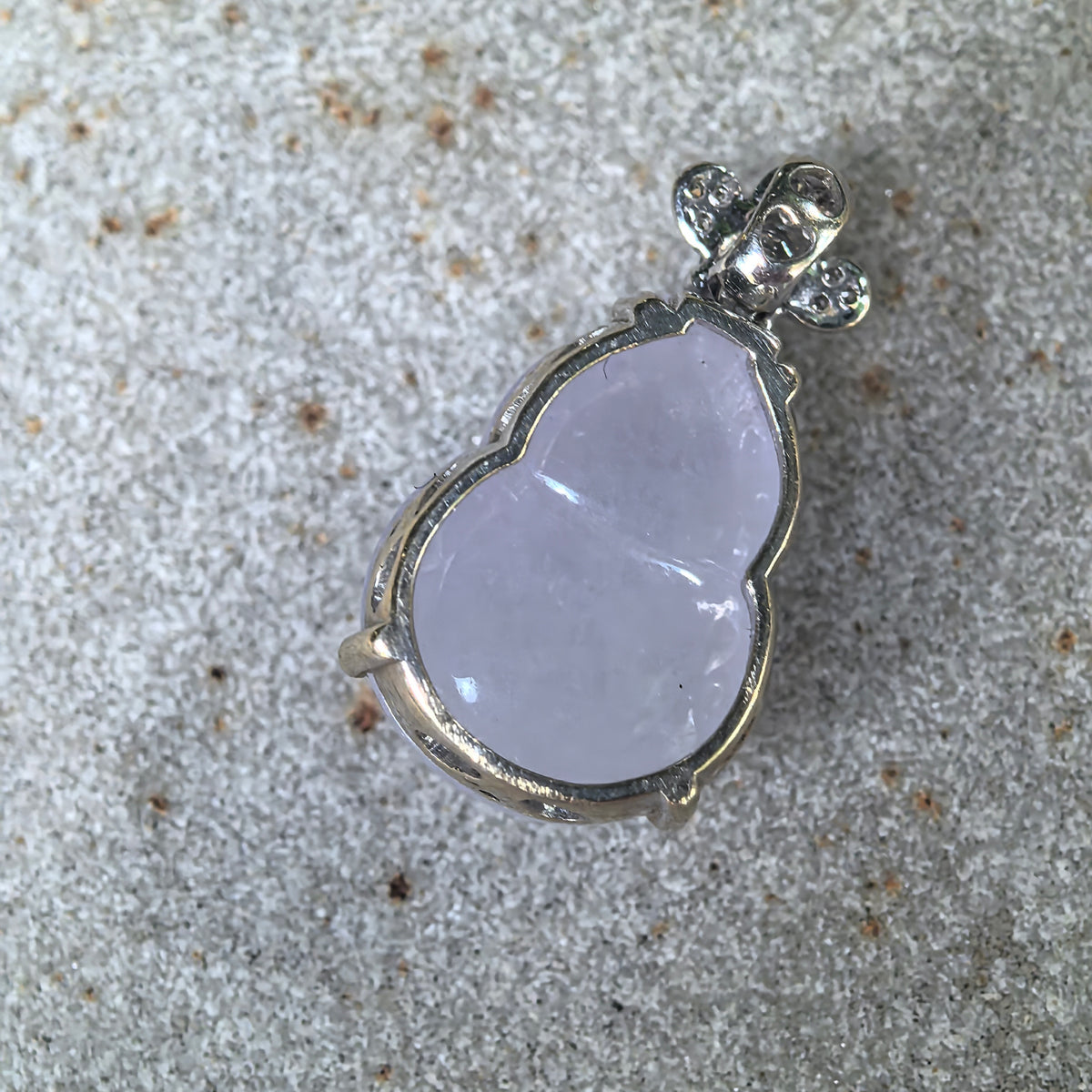 Icy Purple Jadeite Gourd Pendant in 18K Gold