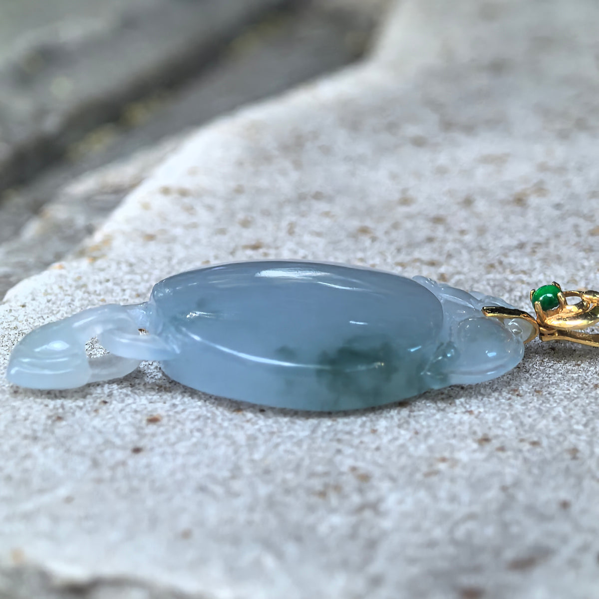Icy Glutinous Purple Round Jadeite Plain Plaque Pendant with a Movable Heart