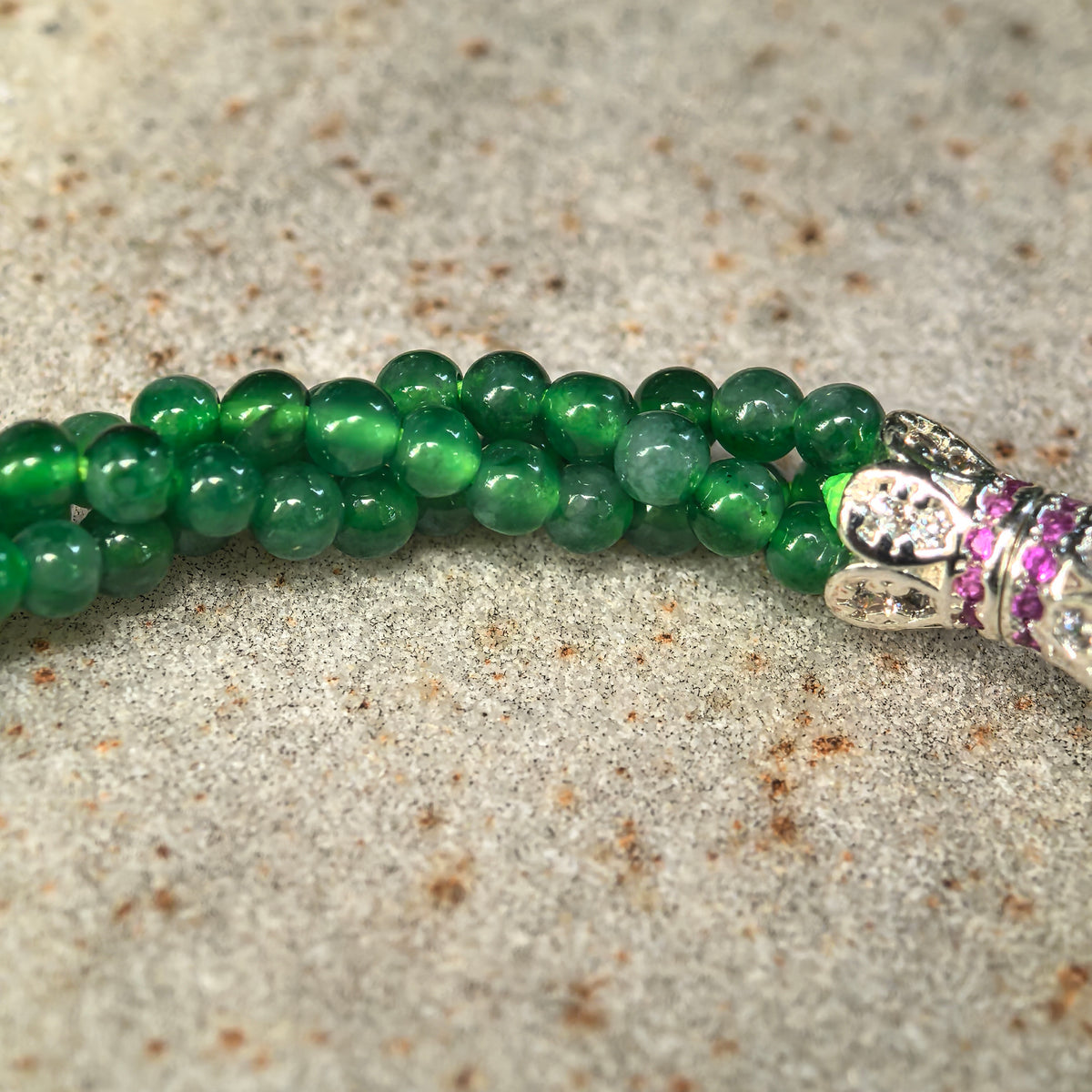 Icy Green Twisted Jadeite Bead Bracelet -3mm